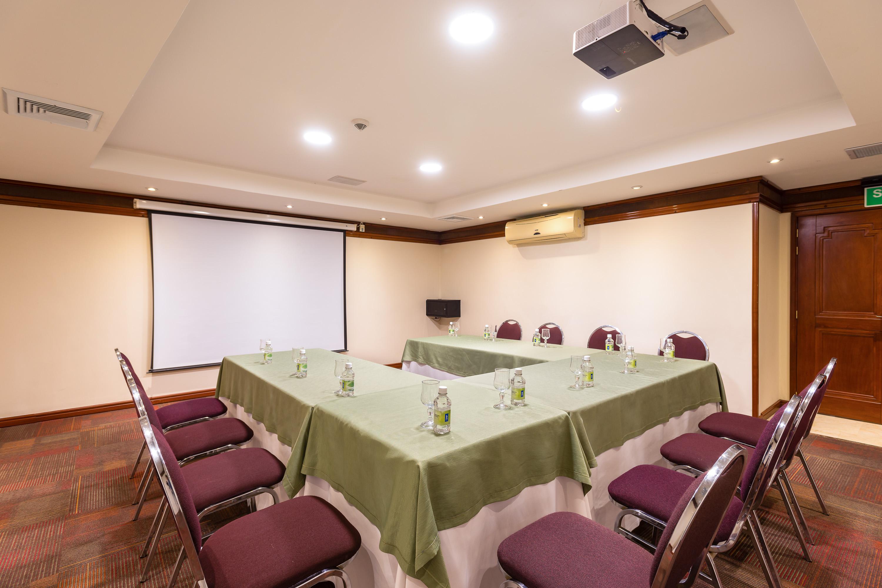 Hotel Dann Carlton Bucaramanga Eksteriør billede Meeting room