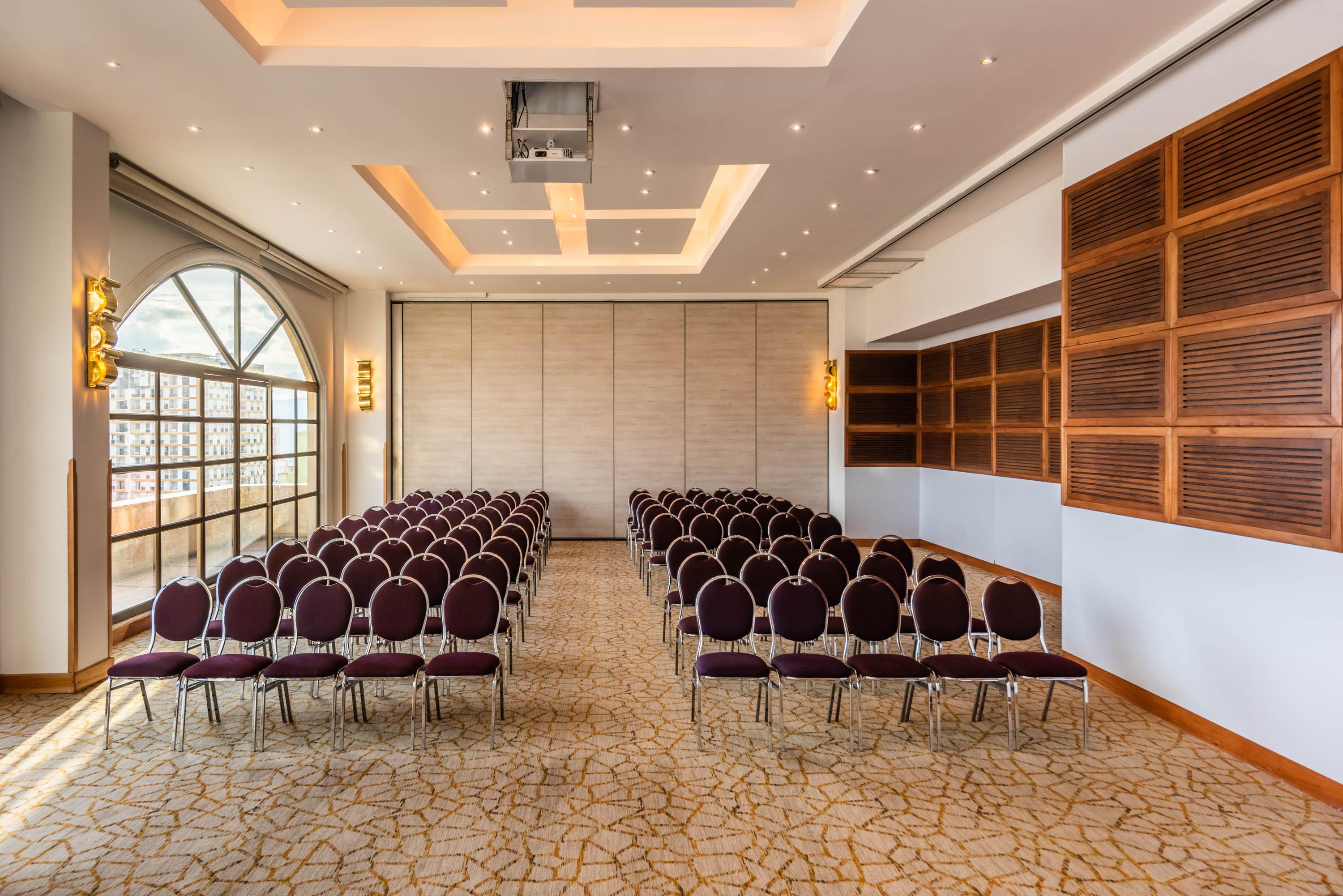 Hotel Dann Carlton Bucaramanga Eksteriør billede Meeting room