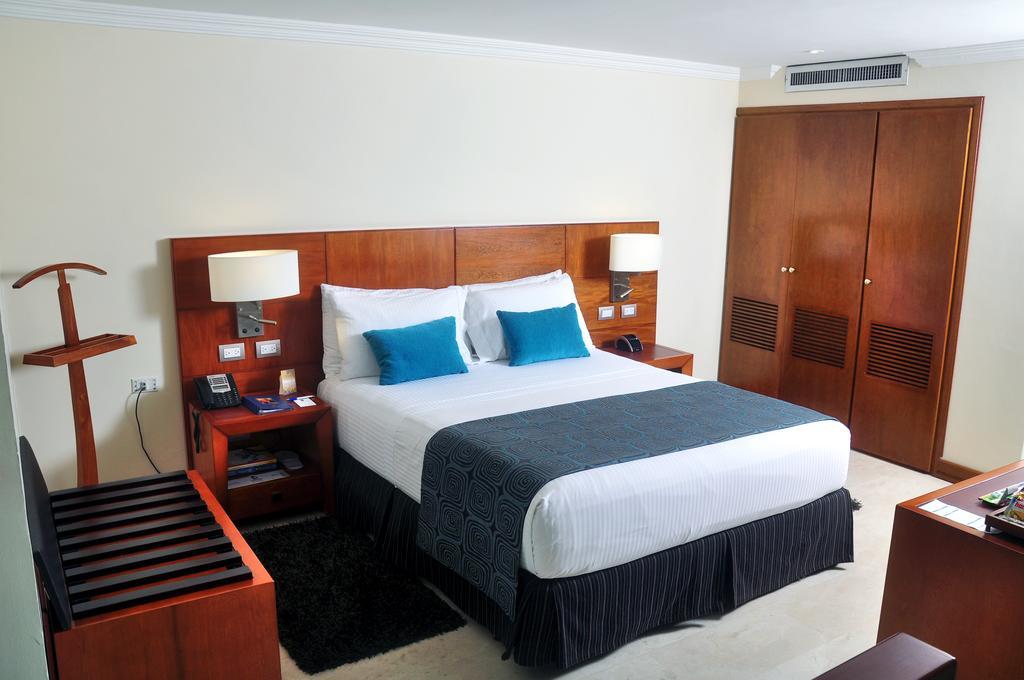Hotel Dann Carlton Bucaramanga Eksteriør billede A room at the hotel